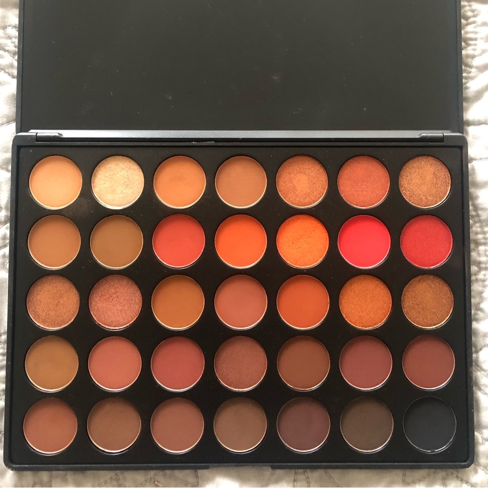 Morphe eyeshadow palette